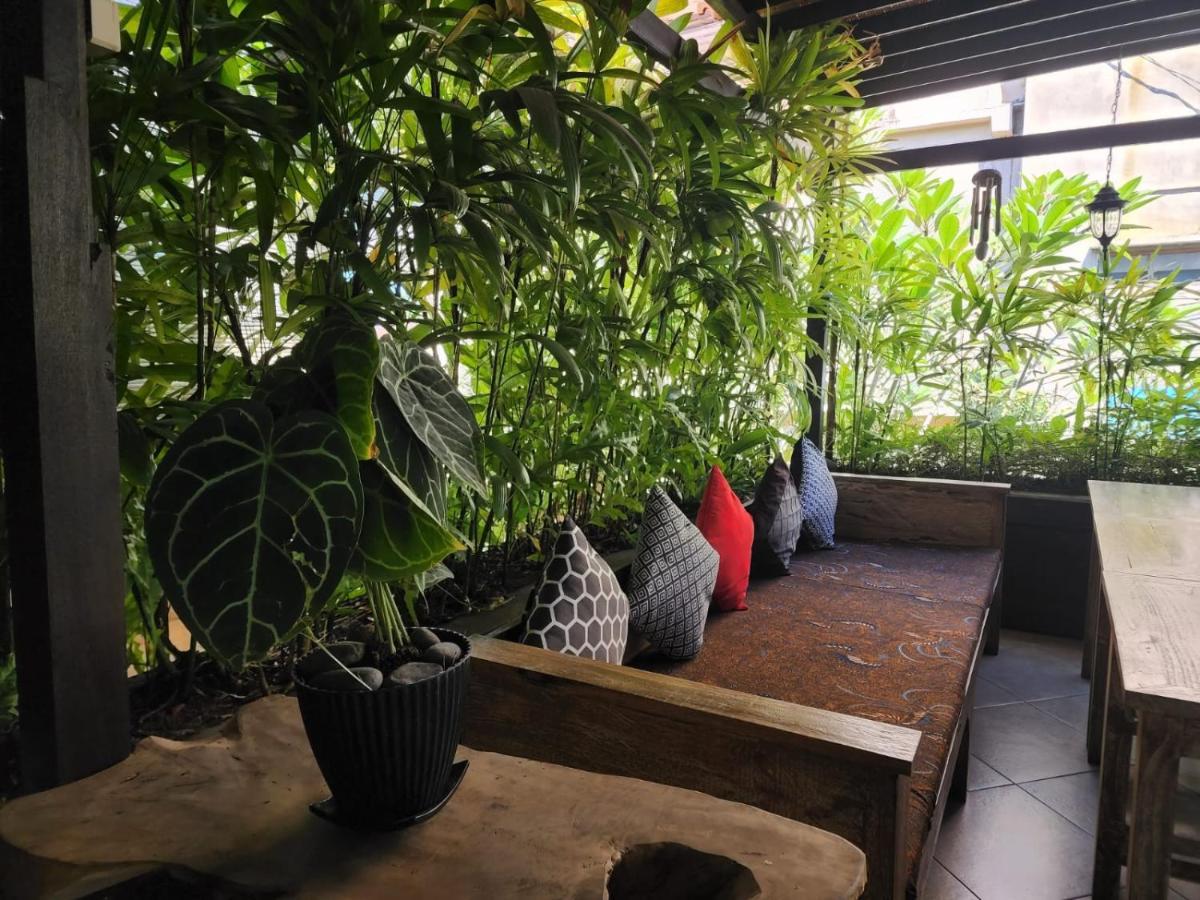 Mai Malu Apartment Pulukan Bagian luar foto