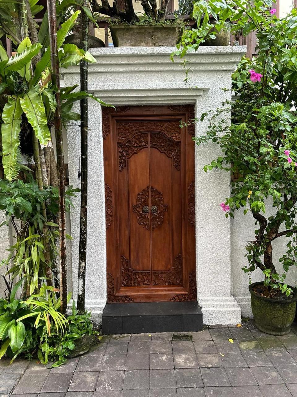 Mai Malu Apartment Pulukan Bagian luar foto